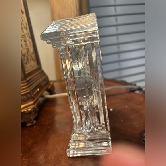 NWOT Crystal Clock ( comes in box) - Picture 4 of 4